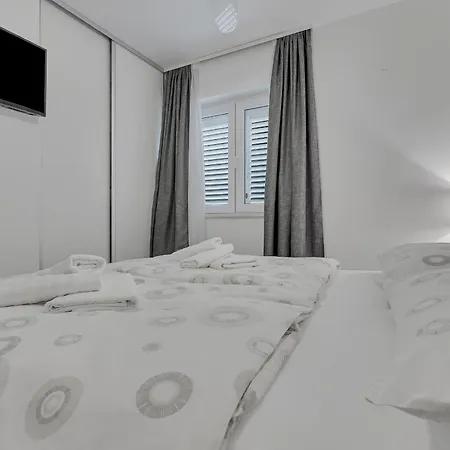 Appartement Family Violet , Centar Located *